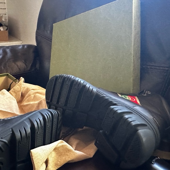 Black leather authentic Gucci ankle boot - Picture 5 of 11